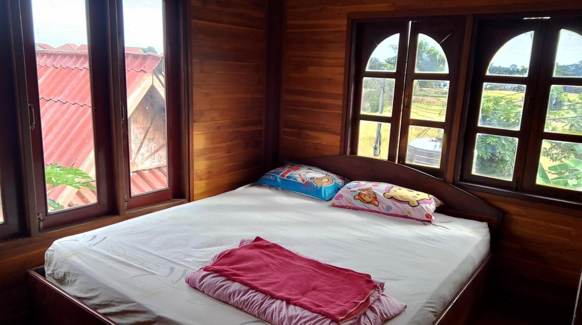 Tibet Restaurant And Hostel Nakasong Exterior photo